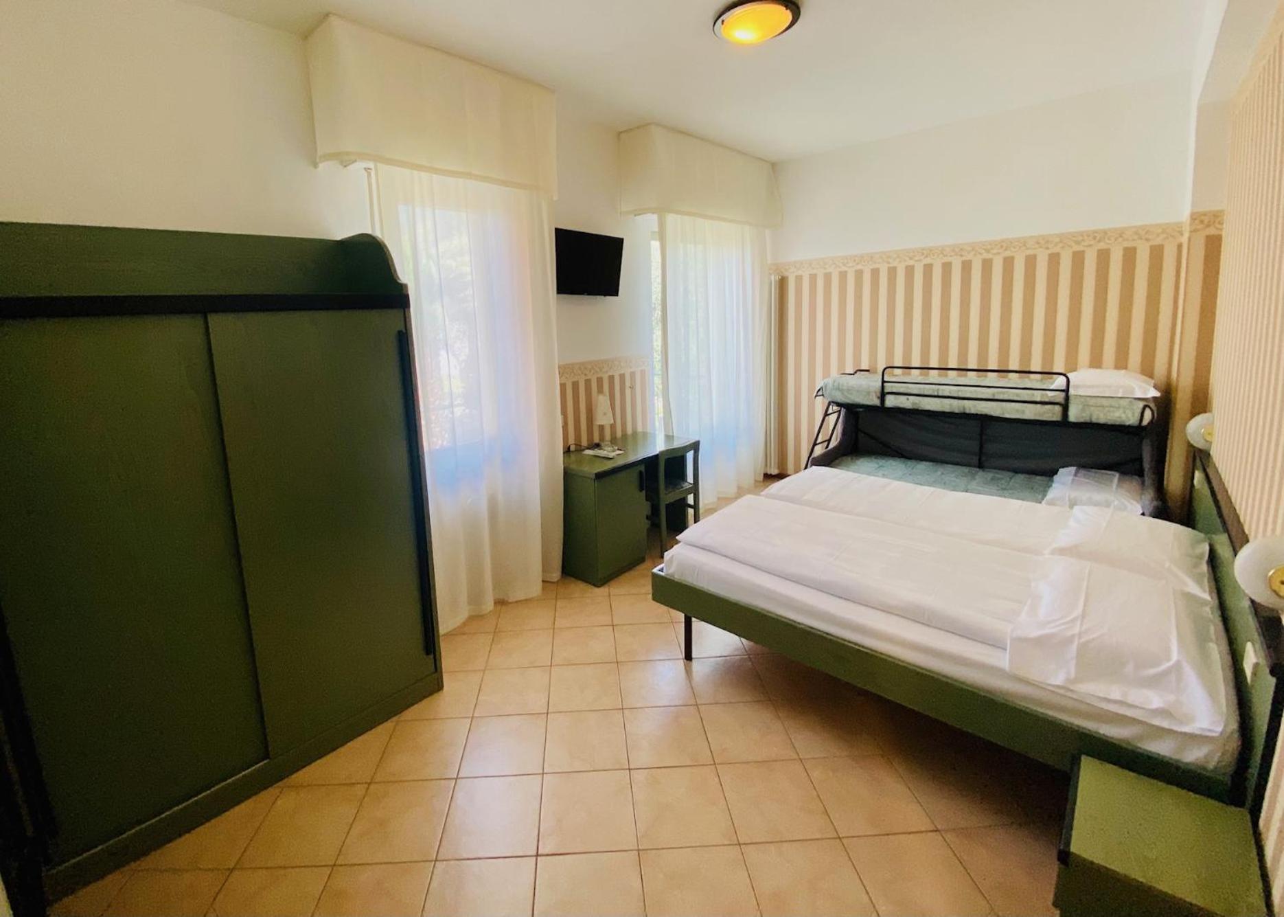 Hotel Ideal 말세진느 외부 사진