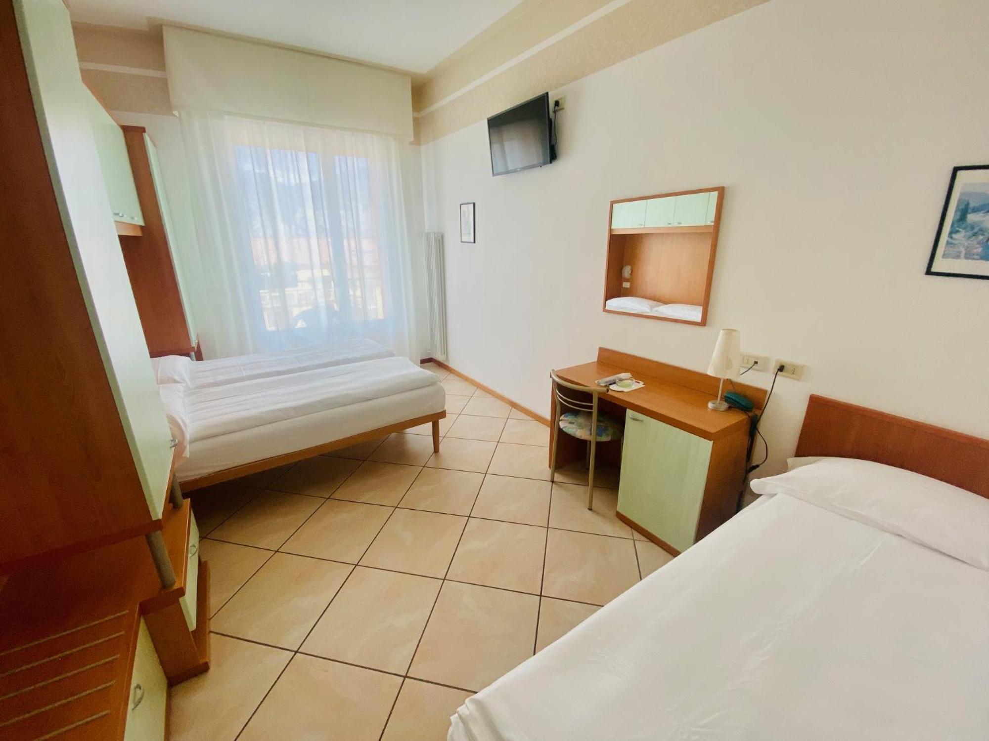 Hotel Ideal 말세진느 외부 사진