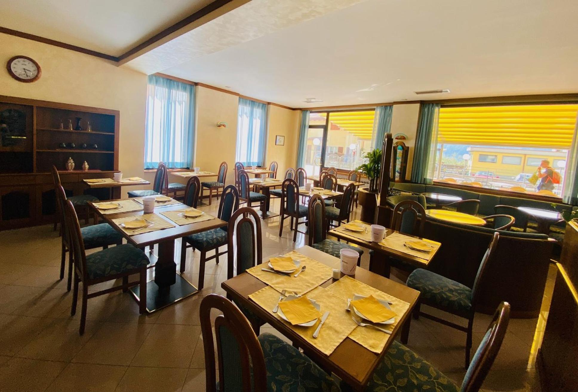 Hotel Ideal 말세진느 외부 사진